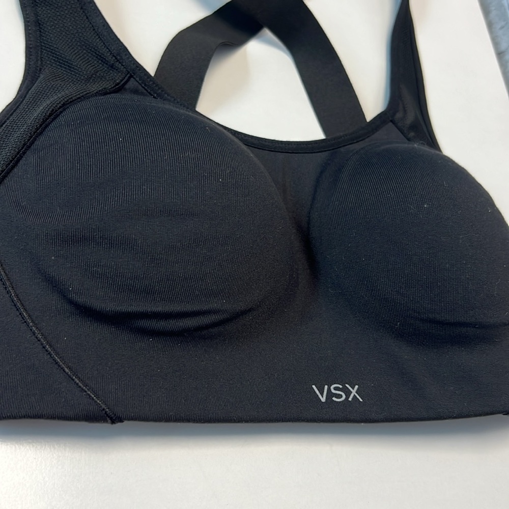 Victoria's Secret's Sport bra - Picture 8 of 9